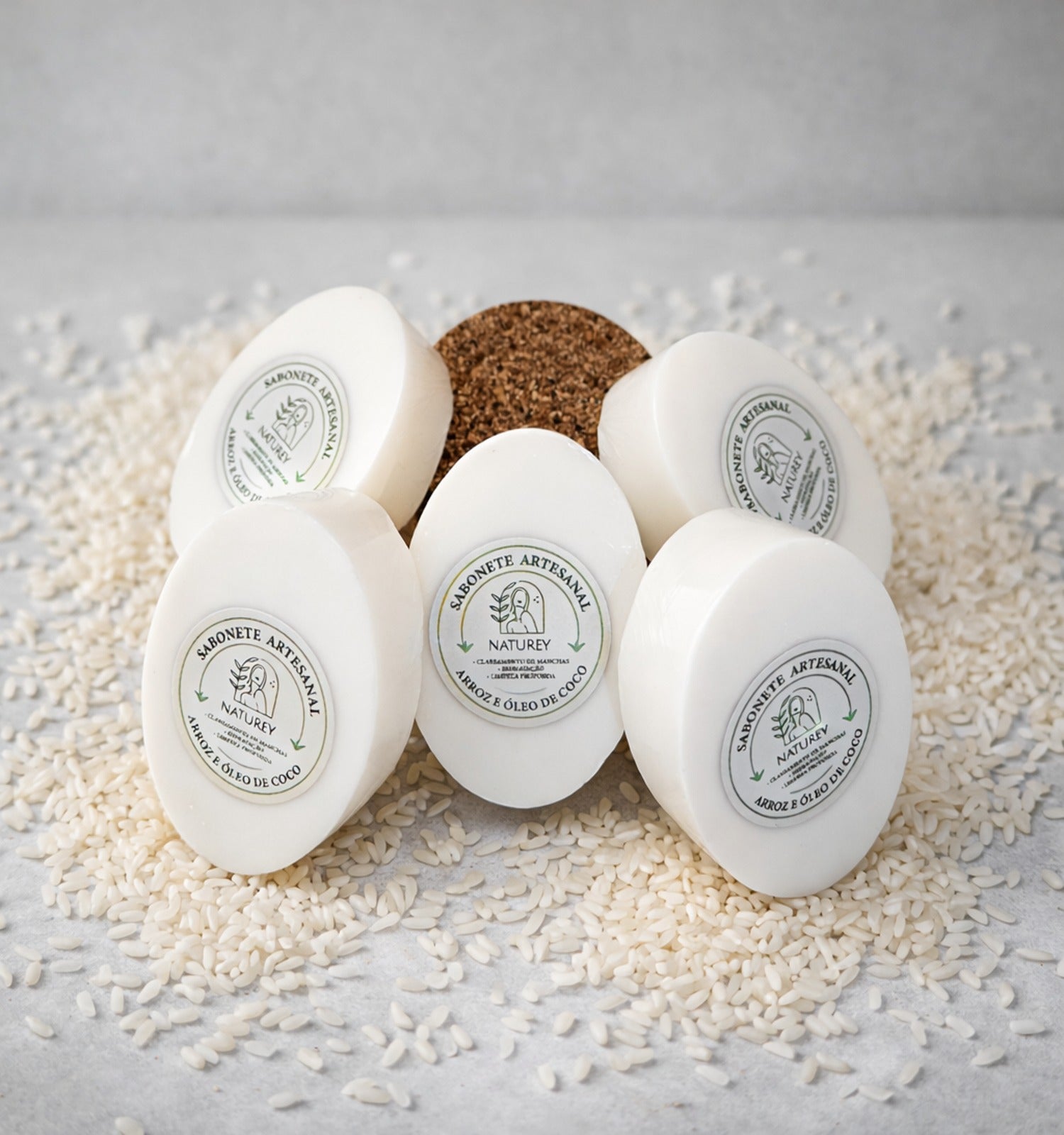 Sabonete Artesanal  Naturey Esfoliante e Cicatrizante de Aveia  e Mel